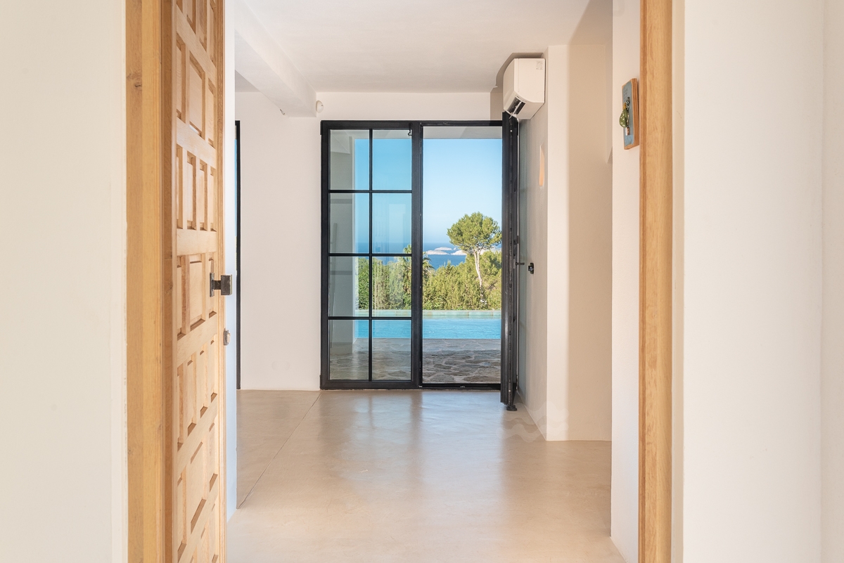 Sophia, Cala Tarida 80