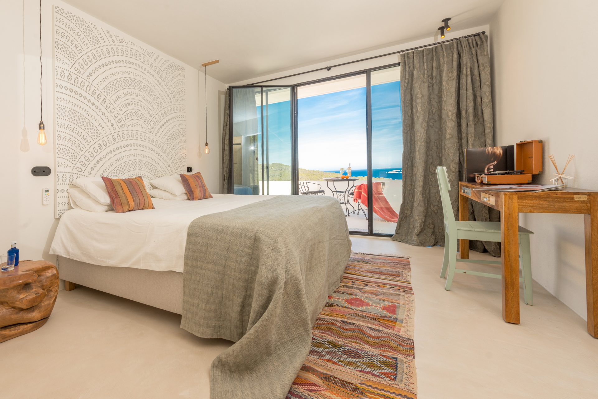 Sophia, Cala Tarida 36