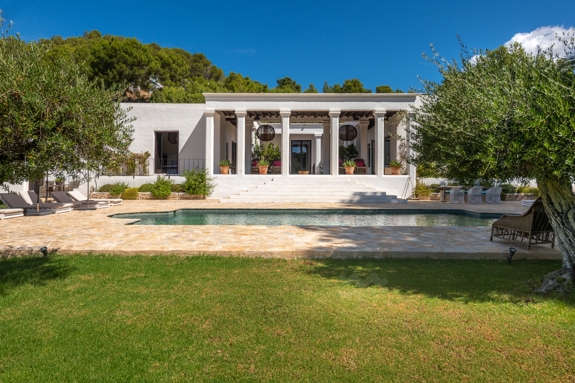 Nuria, Santa Gertrudis 3