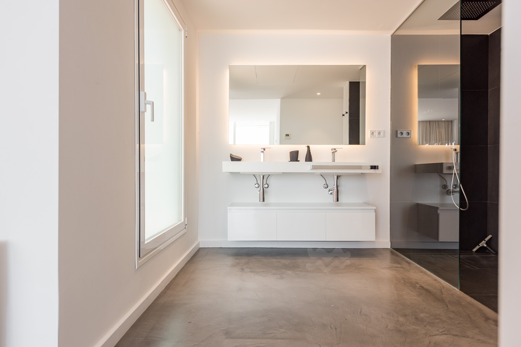 Audrey, Roca Llisa 49