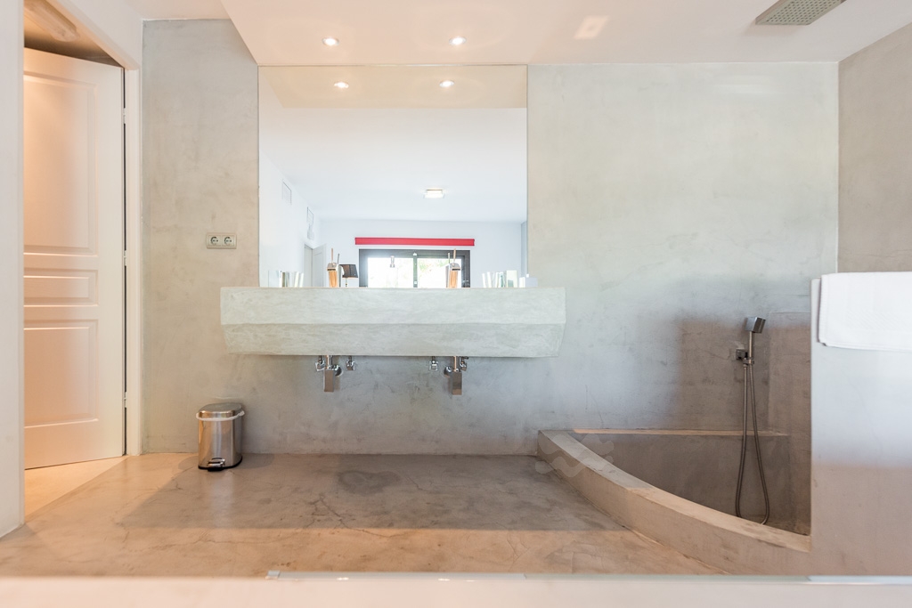 Lily, Cala Salada 79