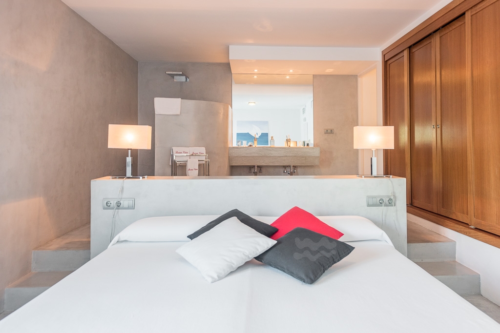 Lily, Cala Salada 82