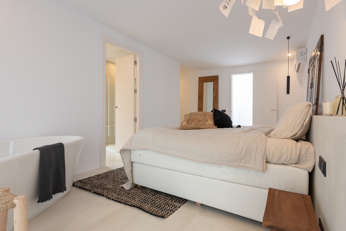 Blake, Can Furnet 49