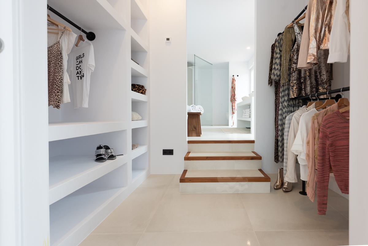 Blake, Can Furnet 60