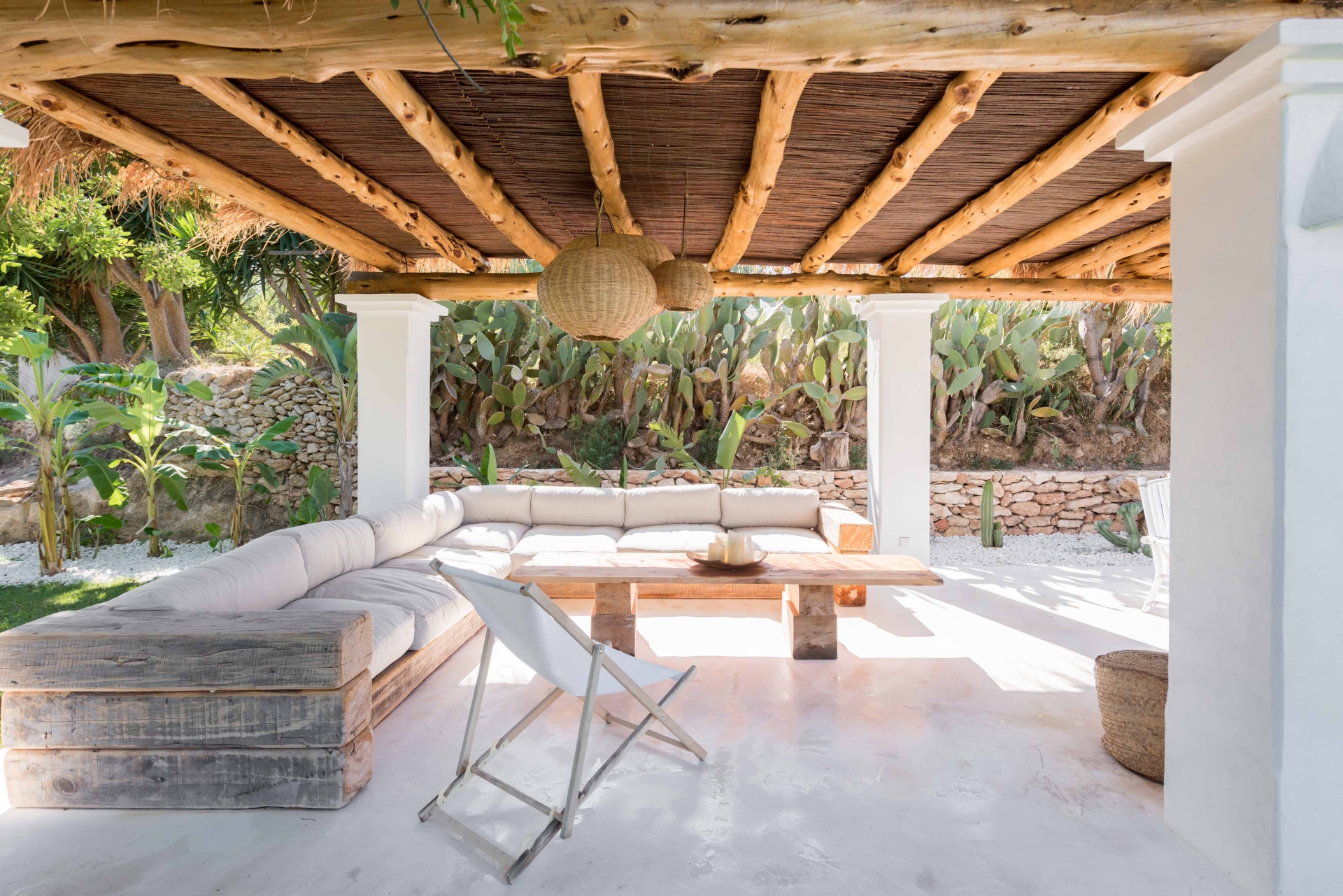 Aurora, Santa Gertrudis 9