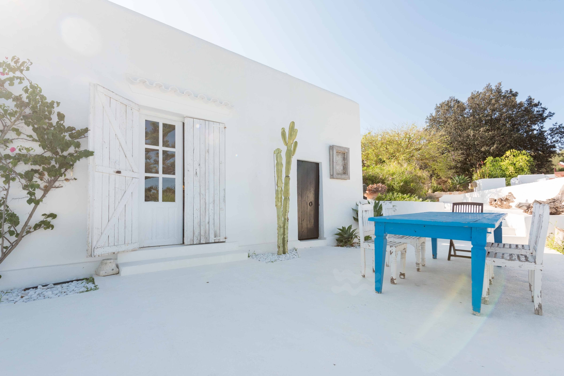 Aurora, Santa Gertrudis 77