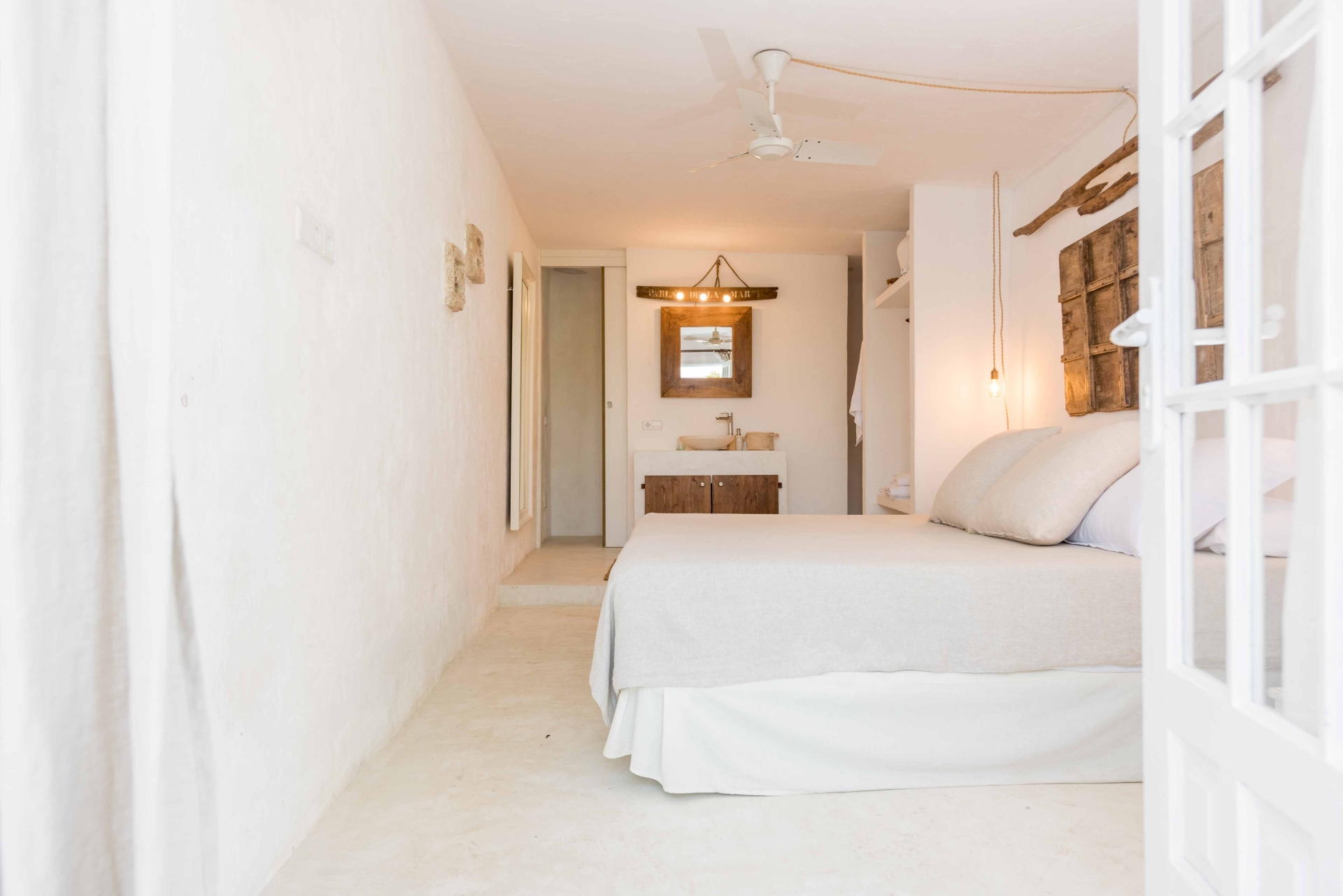 Aurora, Santa Gertrudis 90