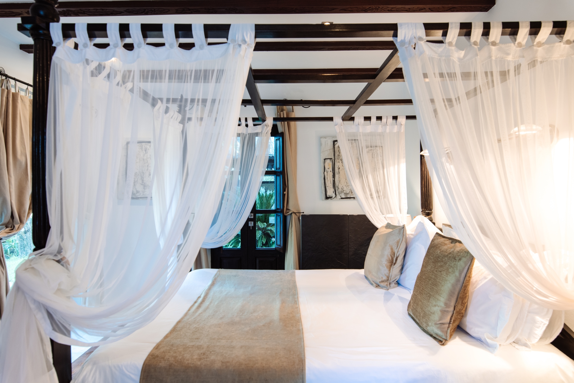 Adilah, San Miguel 18