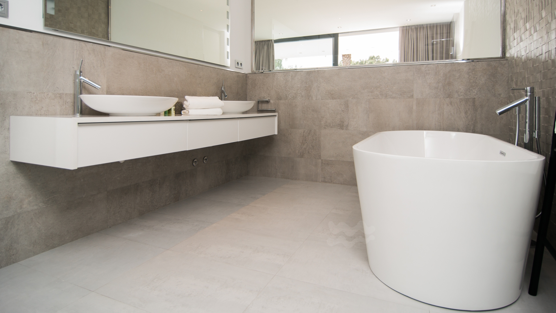 Nadine, Es Cubells 64