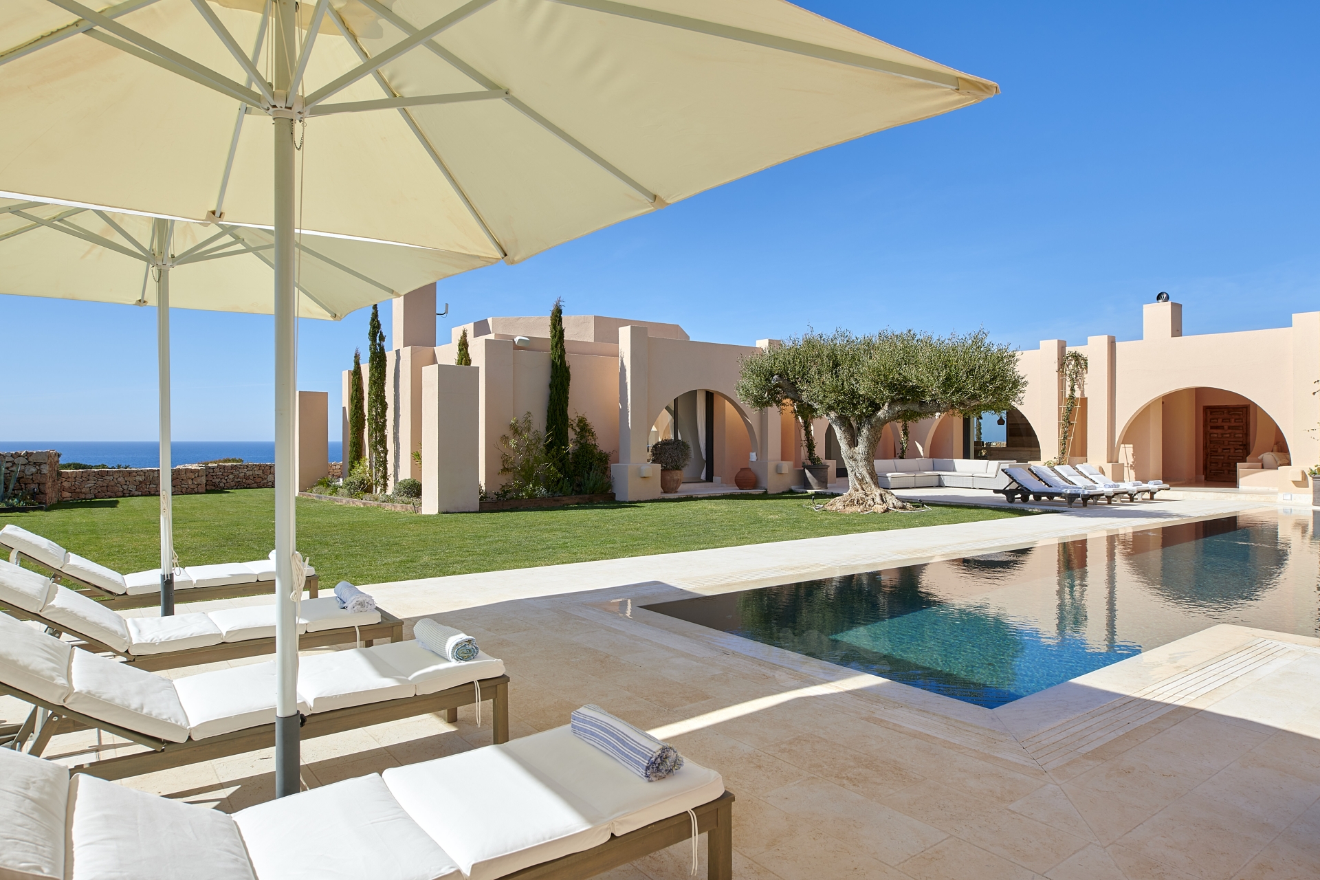 Evi, Cala Vadella 16