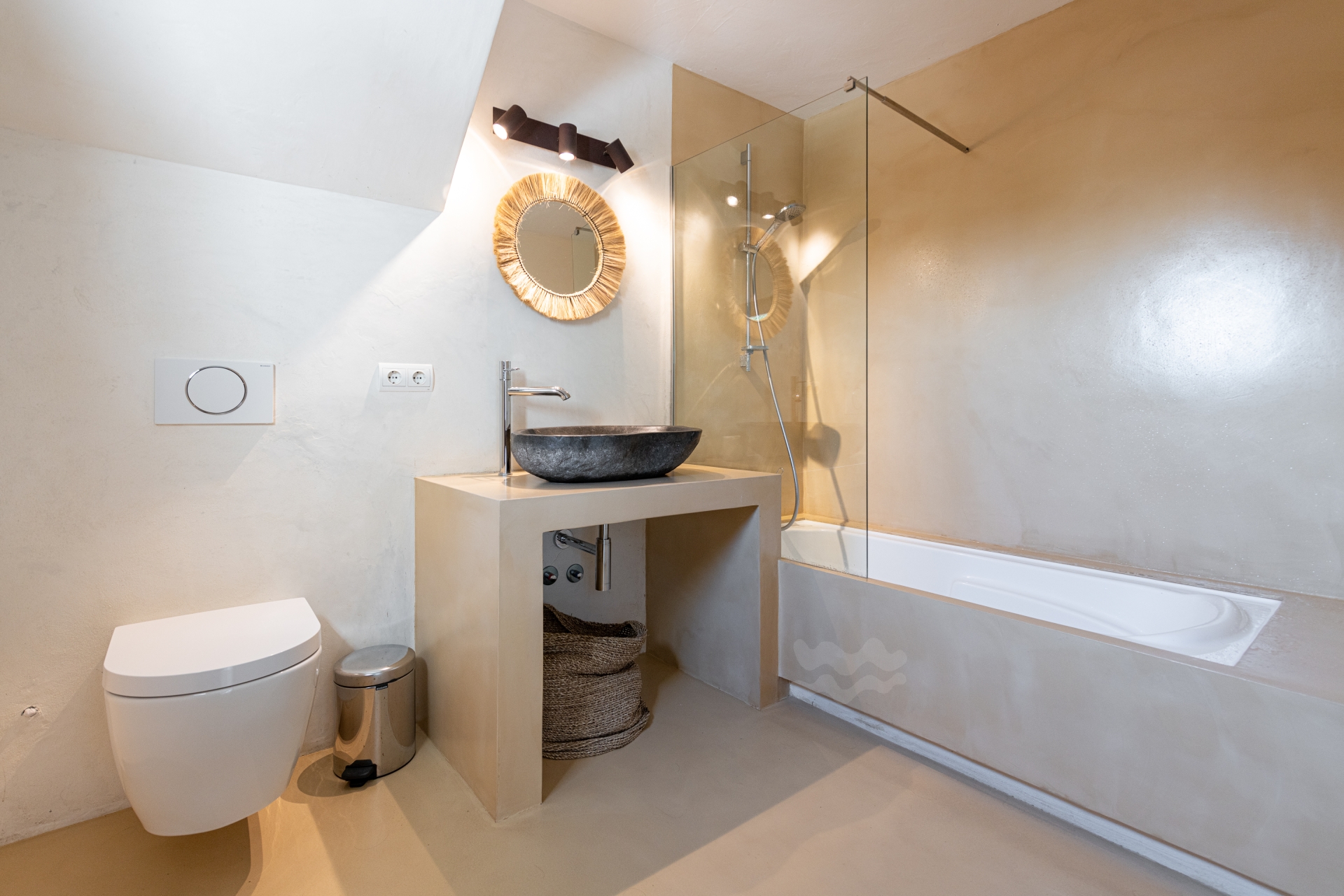 Callie, Can Furnet 64