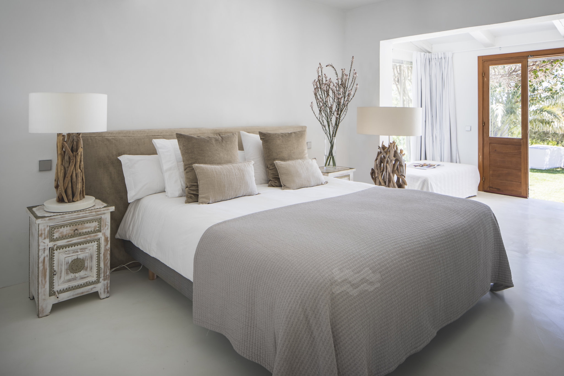 Sophia-mea, Sant Jordi 44