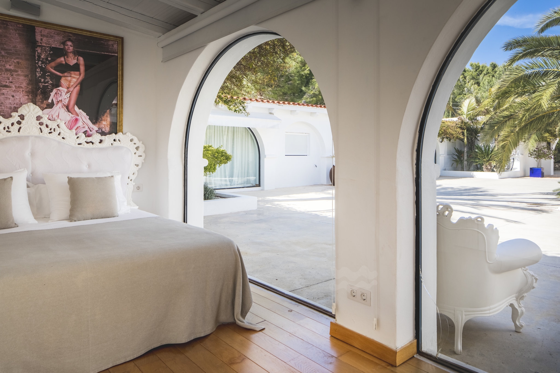 Sophia-mea, Sant Jordi 23