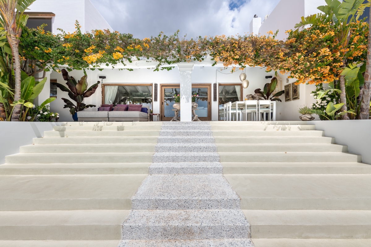 Sophia-mea, Sant Jordi 17